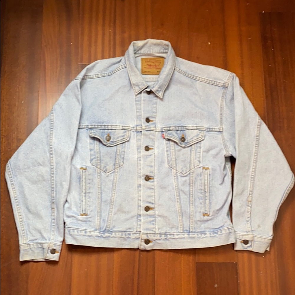 VTG Men’s Levi Denim Trucker Red Tab Jacket sz med